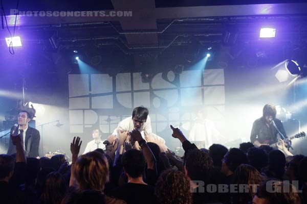 HUSHPUPPIES - 2008-11-08 - PARIS - La Maroquinerie - 